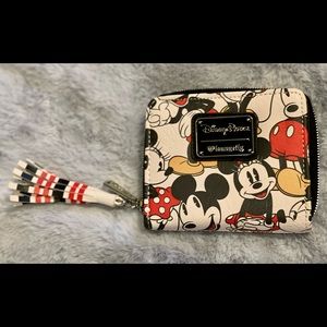 🔥VERY RARE 🔥RETIRED by DISNEY Loungefly Mickey&Minnie Classic wallet🎬FinalCUT